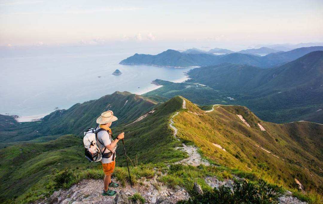 企業(yè)團(tuán)建去哪兒玩呢？戶外徒步主題團(tuán)建